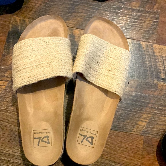 Never worn - Picture 1 of 1